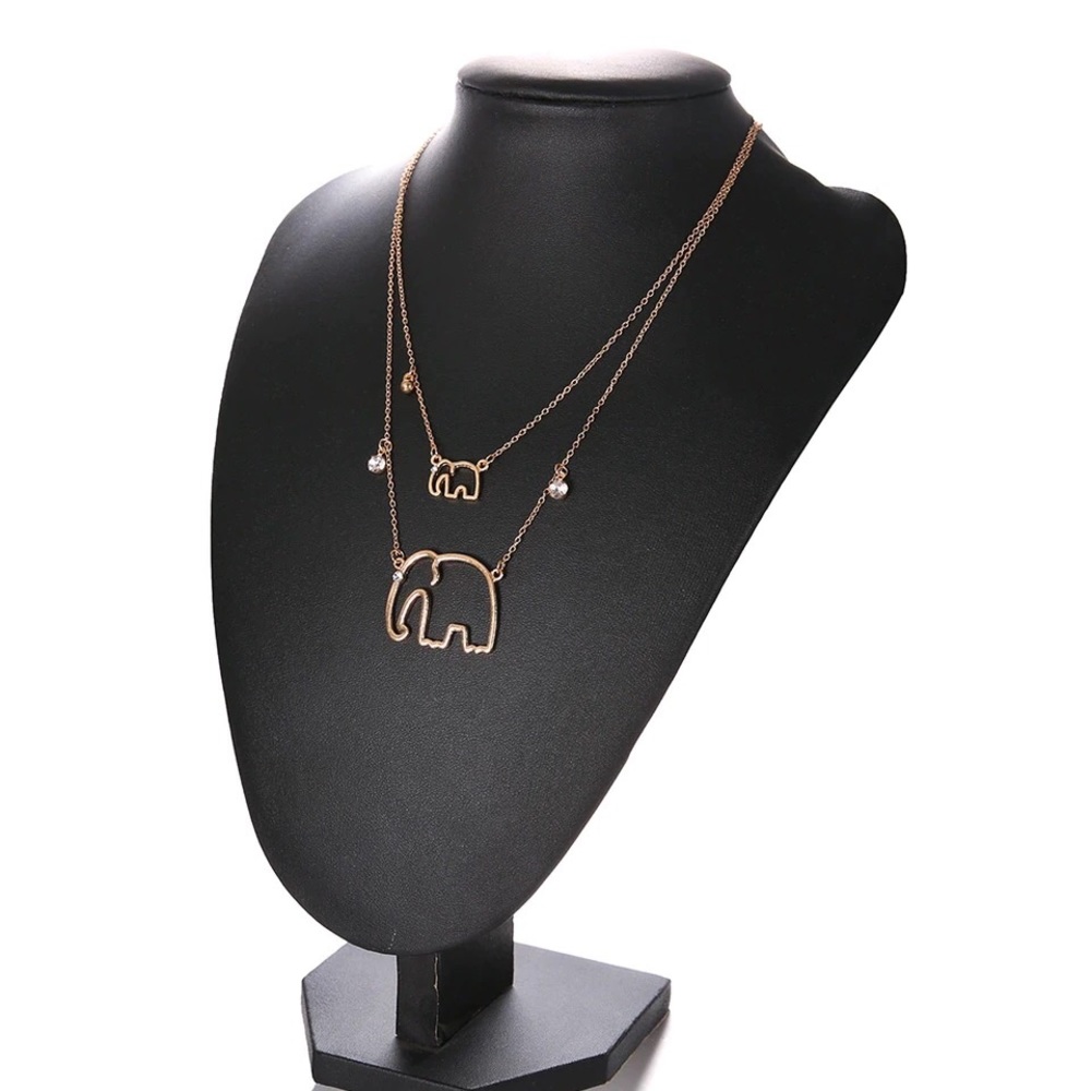 Elephant gold necklace - Picture 3 of 4